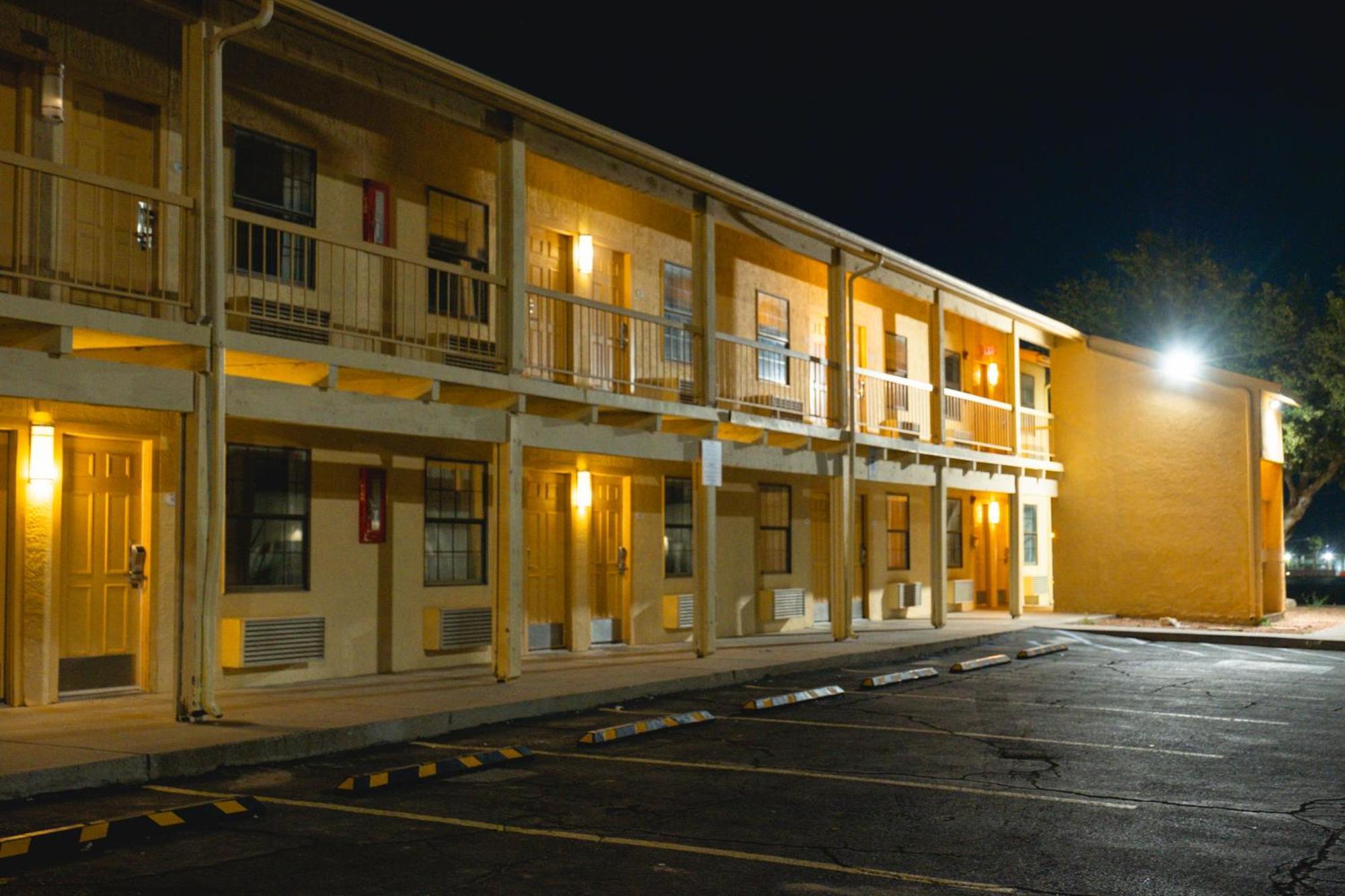 Hotel Baymont By Wyndham Fort Stockton Exterior foto
